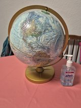 rotierender Globus (spinning world globe) in Wiesbaden, GE