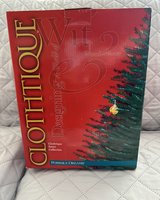 Clothque SANTA in Yorkville, Illinois