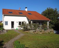 Amazing Bungalow near park with garden and garages in Stuttgart, GE