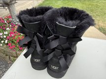Ugg Boot with Bow on it in Naperville, Illinois