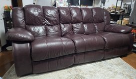 real leather coach  (no dogs & cats ) clean no tears perfect ( can be delivered once paid in Okinawa, Japan