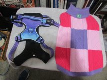 Harness and sweater for a dog both size XL in Yorkville, Illinois
