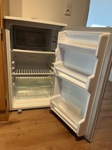 LG Beverage Refrigerator 220 volt in Stuttgart, GE