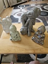 Buddha × 4 figurines in Joliet, Illinois