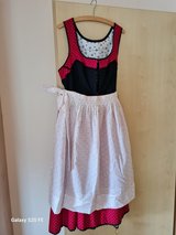 Handmade red and black dirndl (Neukirchen am Brand) in Grafenwoehr, GE