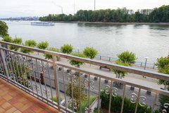 7 BR one family house by the river in Wiesbaden in Wiesbaden, GE