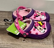 NEW Kids Disney Minnie Mouse Purple and Pink Lined Crocs. Size Child 12/13 (C12/13). in Naperville, Illinois