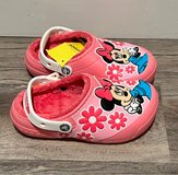 NEW Kids Disney Minnie Mouse Pink Lined Crocs. Size Child 13 (C13). in Naperville, Illinois