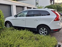 2011 Volvo XC60 72k miles, Premium/Climate packages, Excellent condition in Wiesbaden, GE