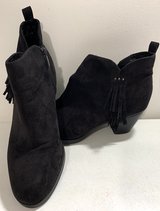 10M Worn 1X - Bongo Alessandra Black Faux Suede Ankle Boots / Booties *EUC* in Joliet, Illinois