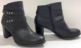 New! 10M Jaclyn Smith Alicia silvertone Studded black Ankle Bootie Boots in Joliet, Illinois