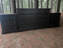 Huge Pine Broyhill Dresser & Nightstands 3pc Bedroom Set Solid Wood Black Satin New in Kingwood, Texas