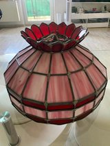 Handmade Tiffany-style lampshade made of genuine stained glass – one-of-a-kind piece in Grafenwoehr, GE