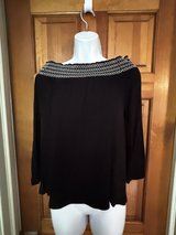 Old Navy Off-the-Shoulder Black Peasant Top-Size Medium in Batavia, Illinois