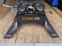 Curt 25k 5th wheel hitch in Camp Lejeune, North Carolina