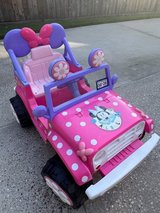 6V Minnie Mouse 4x4 Flower Power Kids Ride-On Toy Jeep in Kingwood, Texas