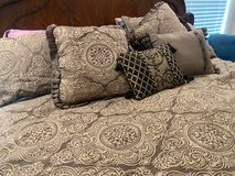 J Queen Jacquard Calif. King Spread with Decorator Pillows, Shams, Bed skirt in Clarksville, Tennessee
