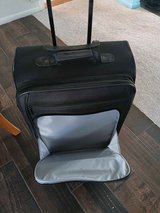 travel suitcase with wheels and handle in Alamogordo, New Mexico