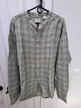 Men's Gap Plaid Shirt in Camp Lejeune, North Carolina