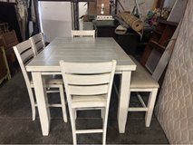 Table & chairs with bench in Alamogordo, New Mexico