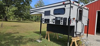PALOMINO SLIDE-IN POP-UP CAMPER in Fort Leonard Wood, Missouri