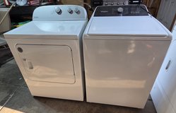 Whirlpool Washer and Gas Dryer Set!!!! in Sugar Grove, Illinois