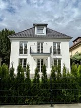 Spacious Family Home with Terrace & Balcony – Stuttgart Zuffenhausen in Stuttgart, GE