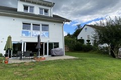 Spacious 3-Bedroom House near Stuttgart | 216 m² | USAG Contract | Pets Welcome | 3 Parking Spaces in Stuttgart, GE