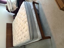 Queen Sleep Number Bed in Sandwich, Illinois