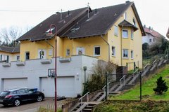 Mittelbrunn: spacious duplex, 6 mls. to RAB, 3 mls. to US- hospital in Ramstein, Germany