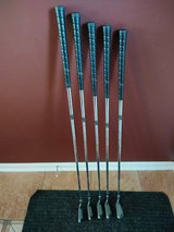 Custom Made RH Golf Clubs for Tall Men 3-5-7-8-9 Irons 6" taller then standard in Naperville, Illinois