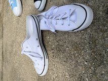 CONVERSE Sz 8.5 White Backless in Aurora, Illinois