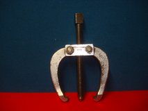 CRAFTSMAN NUMBER 4690 GEAR PULLER in Aurora, Illinois