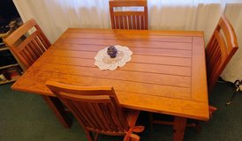 Dinning Table, 4 Chairs and  display case, (glass) cabinet. in Wiesbaden, GE