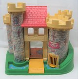 FISHER PRICE LITTLE PEOPLE - CASTLE SET - NO ACCESSORIES - #993 in Oswego, Illinois
