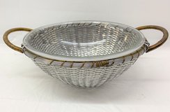 PYREX SERVING BOWL - ALUMINUM HOLDER WITH HANDLES - 4.0 L - 326 in St. Charles, Illinois