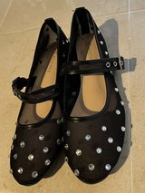 flat shoes in Okinawa, Japan