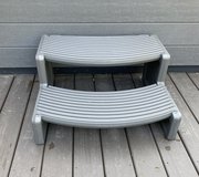 Confer Plastics Multi Purpose Spa or Hot Tub Handi-Step Steps - Gray in Batavia, Illinois