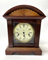 FRANZ HERMLE 1051-021 MOVEMENT & SLIGH MANTLE CABINET in Plainfield, Illinois