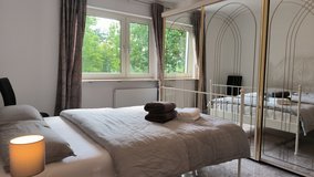 TLA/TDY - 2BR 1BA w/ AC, terrace& BBQ grill, 7min to Vogelweh [ref: HW154] in Ramstein, Germany