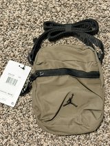 new with tag crossbody bag in Vacaville, California