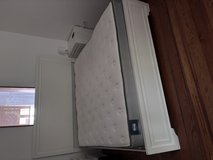 High?quality Simmons BeautySleep “Buttercup Plush” US King?Size Mattress – Rare Size 193 × 202 c in Stuttgart, GE