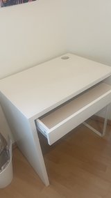 Kids Computer desk in Spangdahlem, Germany