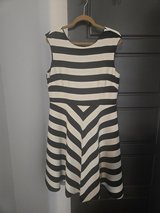 Tahari Sleeveless/Midi Dress in Byron, Georgia