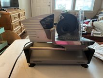 Food slicer in Aurora, Illinois