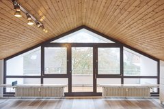 Bright 1.5-Room Top-Floor Apartment (55 m²) with South Balcony, 2 min to S-Bahn Oberaichen in Stuttgart, GE
