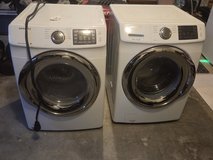 Washer and dryer in Hinesville, Georgia