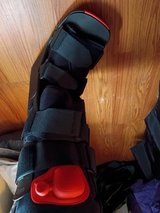 Orthopedic boot (R) new never worn in Alamogordo, New Mexico