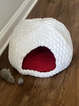 cozy pet pod in Perry, Georgia