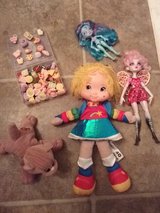 Girl toys in Beaufort, South Carolina